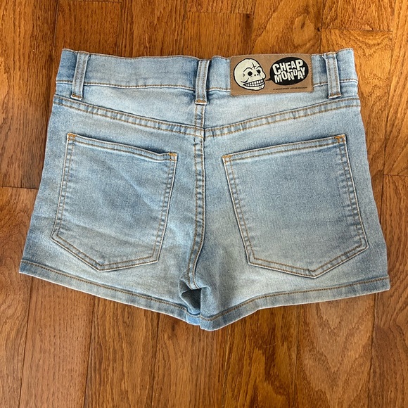 CHEAP MONDAY WASHED BLUE JEAN SHORTS IN SIZE 28 - Picture 3 of 4